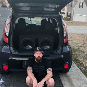 Meet your Posher, Tanner